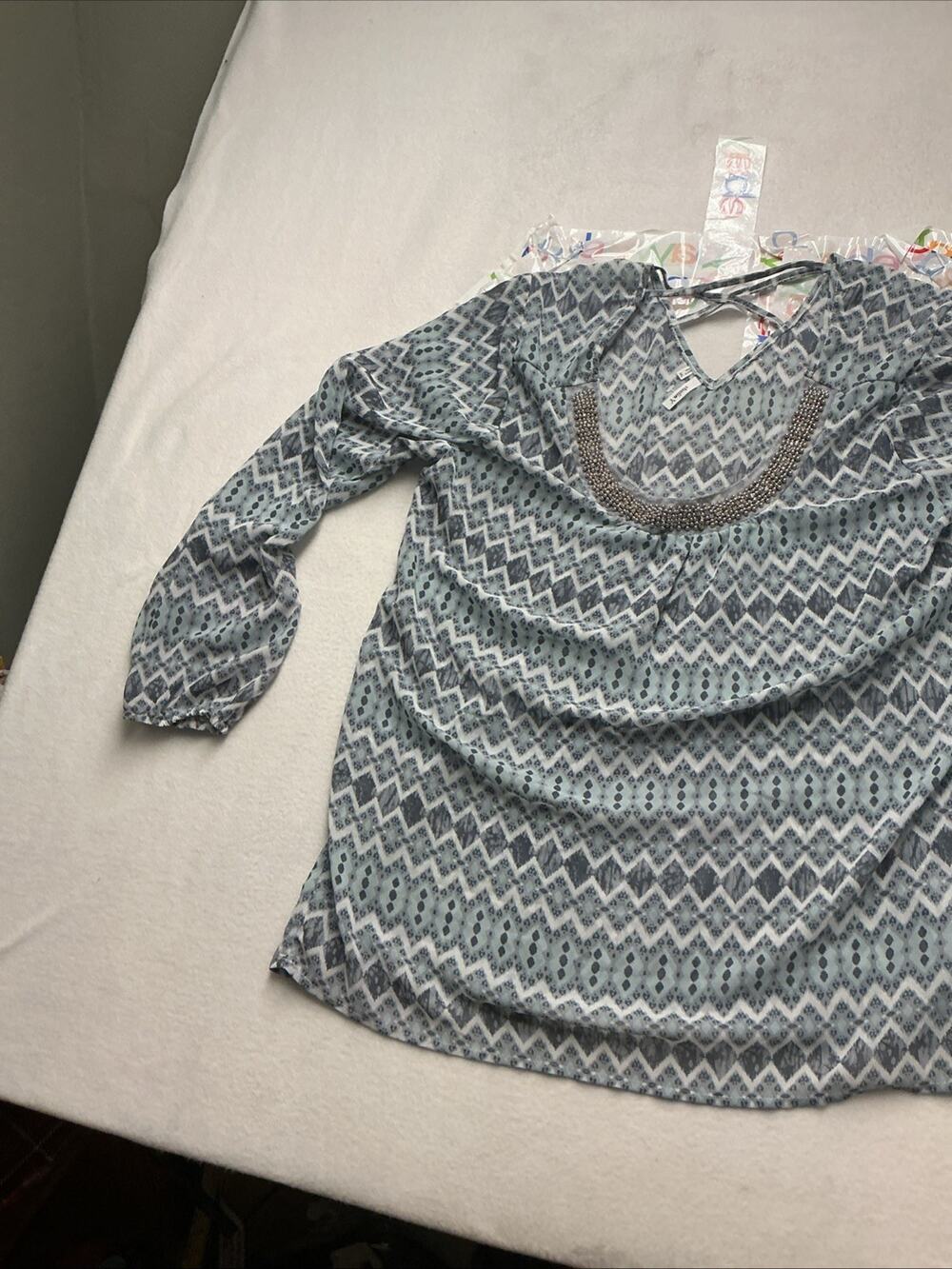 STUDIO Y Open Back Top Geometric Print Beaded Neckline Sz XXL Blue Maurices,4430